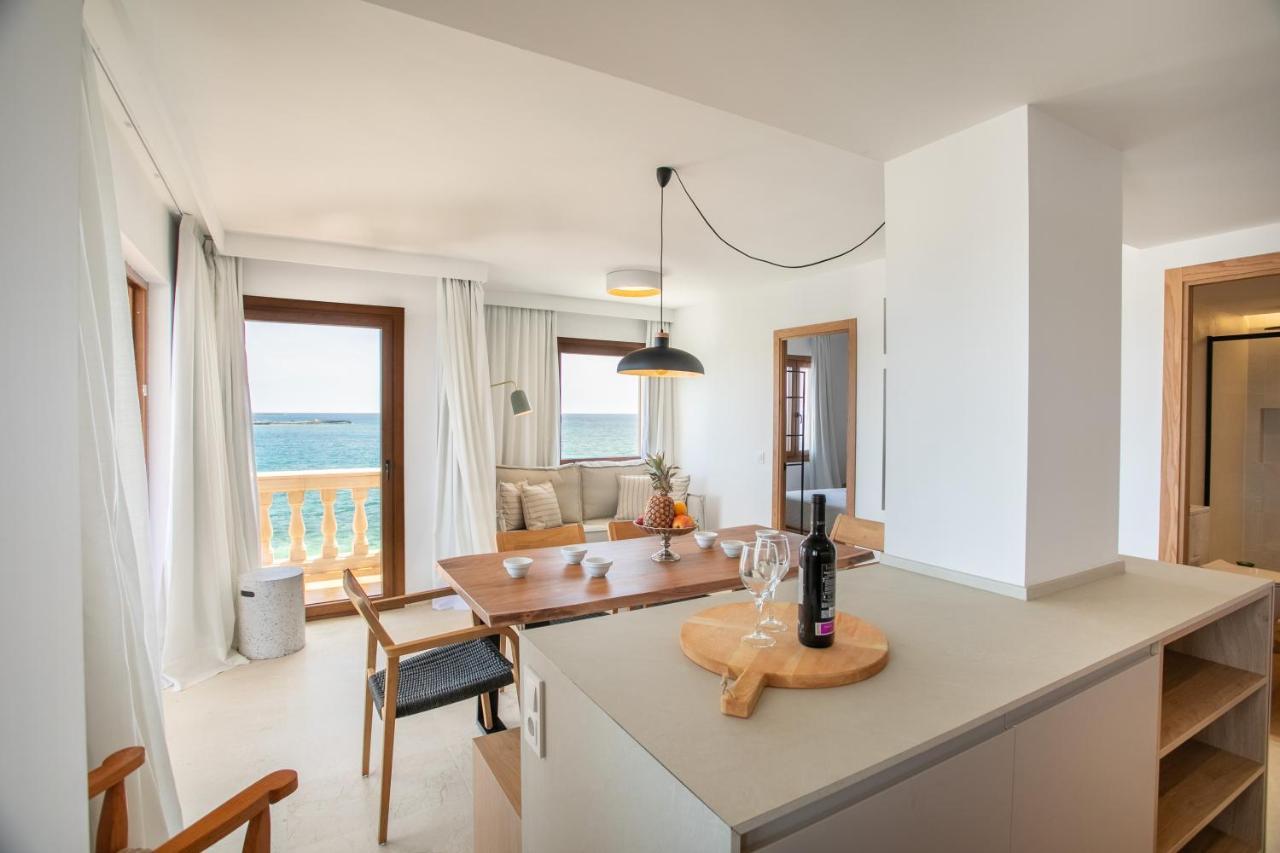 Beachfront Holiday Apartment Lotja 7 - Grupo Berna Colonia de Sant Jordi Exteriör bild