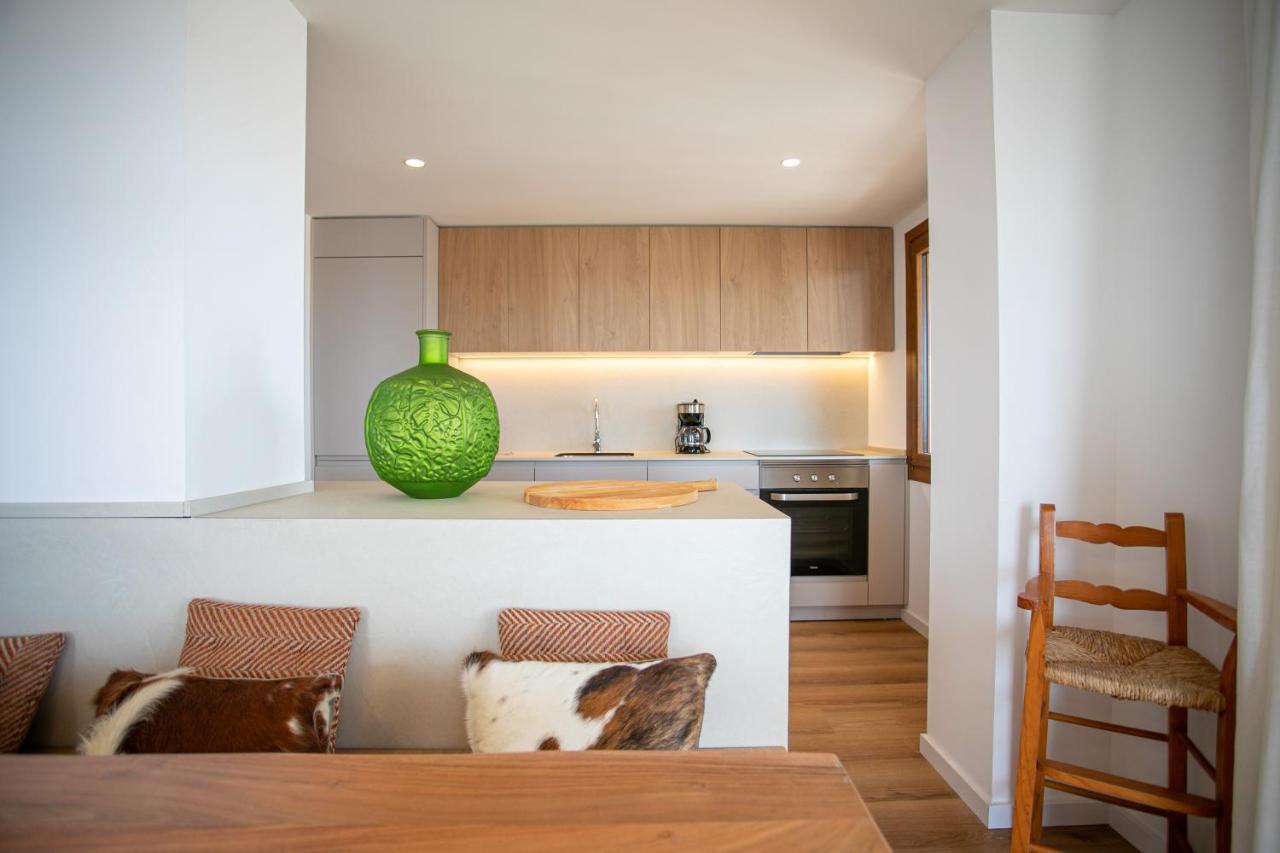 Beachfront Holiday Apartment Lotja 7 - Grupo Berna Colonia de Sant Jordi Exteriör bild