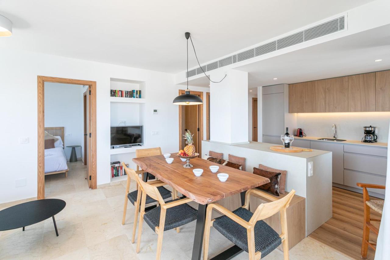 Beachfront Holiday Apartment Lotja 7 - Grupo Berna Colonia de Sant Jordi Exteriör bild