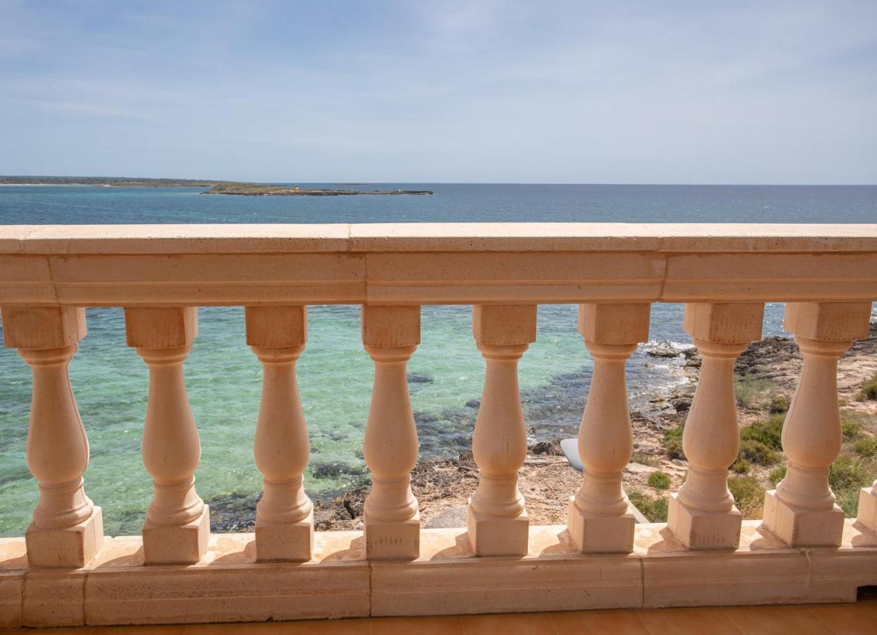 Beachfront Holiday Apartment Lotja 7 - Grupo Berna Colonia de Sant Jordi Exteriör bild